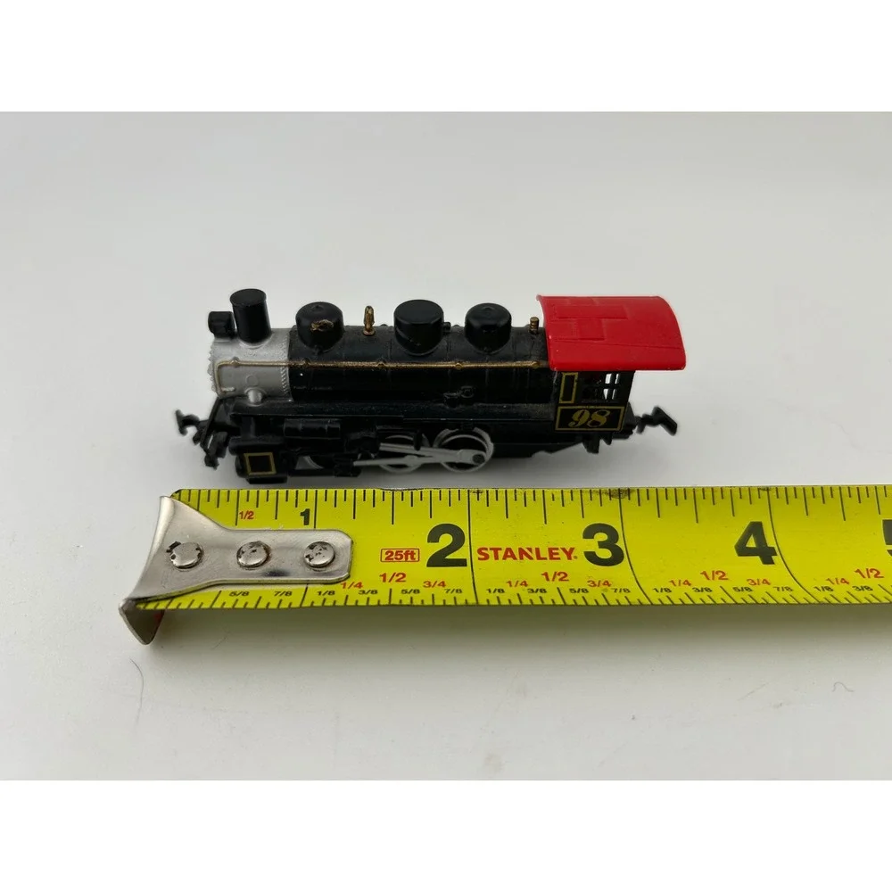 Maisto Model Train Engine‎ Black Red 98
